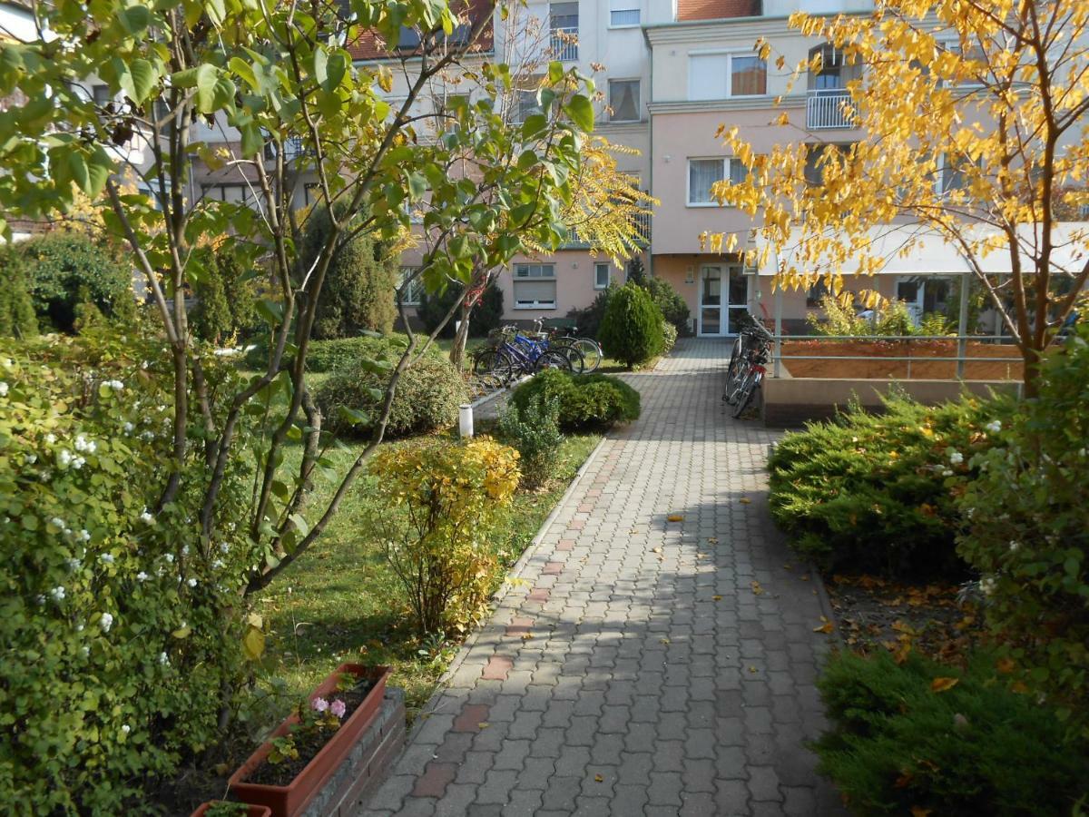 Marti 3 Bedroom Apartment 德布勒森 外观 照片
